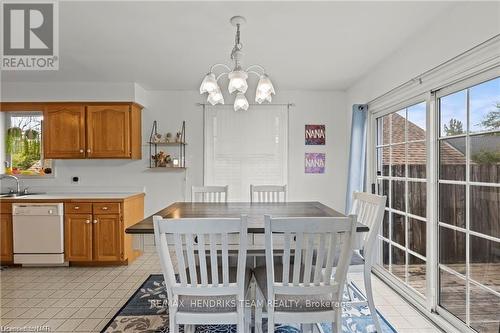 550 Albany Street, Fort Erie (333 - Lakeshore), ON - Indoor Photo Showing Dining Room