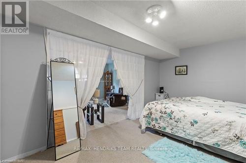 550 Albany Street, Fort Erie (333 - Lakeshore), ON - Indoor Photo Showing Bedroom