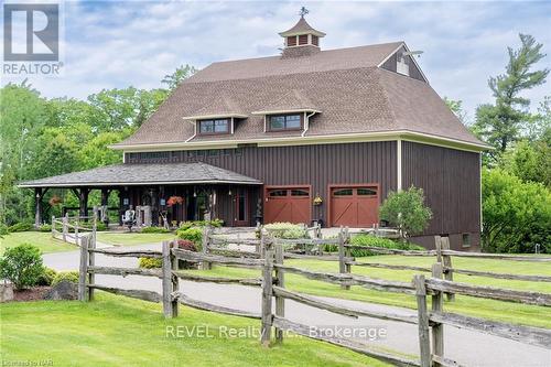 3111 Faywell Road, Thorold (559 - Cataract Road), ON - Outdoor With Deck Patio Veranda