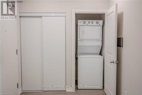 318 - 50 Herrick Avenue, St. Catharines (456 - Oakdale), ON - Indoor Photo Showing Laundry Room