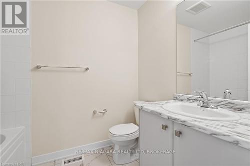 95 Keelson Street, Welland (774 - Dain City), ON - Indoor Photo Showing Bathroom