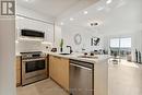 #1008 - 2 Clairtrell Road, Toronto, ON  - Indoor Photo Showing Kitchen 