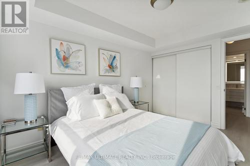 #1008 - 2 Clairtrell Road, Toronto, ON - Indoor Photo Showing Bedroom