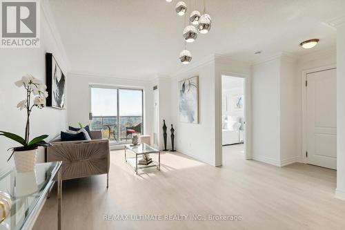 #1008 - 2 Clairtrell Road, Toronto, ON - Indoor