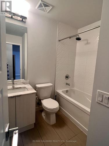 619 - 4055 Parkside Village Drive, Mississauga, ON - Indoor Photo Showing Bathroom