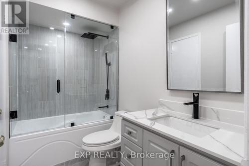 19 Chipstead Avenue, Brampton, ON - Indoor Photo Showing Bathroom