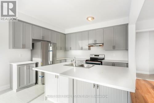 856 Knights Lane, Woodstock, ON - Indoor Photo Showing Kitchen With Stainless Steel Kitchen With Double Sink With Upgraded Kitchen