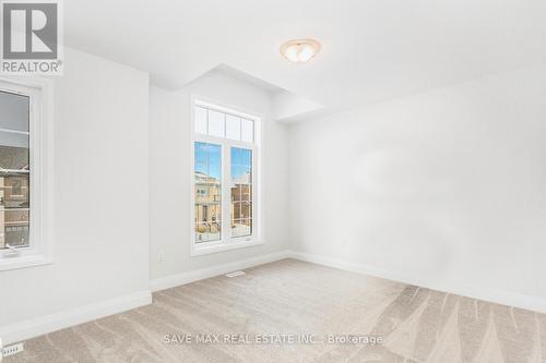 856 Knights Lane, Woodstock, ON - Indoor Photo Showing Other Room