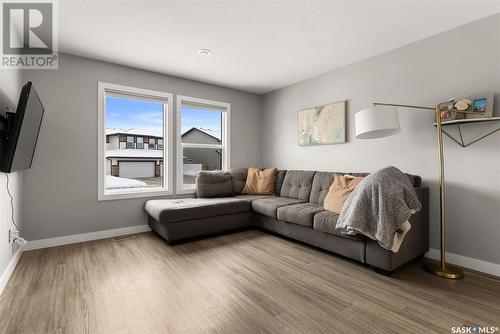 5324 Green Bluebell Road E, Regina, SK - Indoor Photo Showing Living Room