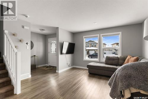 5324 Green Bluebell Road E, Regina, SK - Indoor Photo Showing Living Room