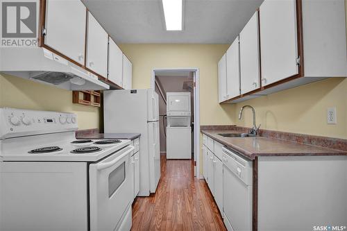 405 802A Kingsmere Boulevard, Saskatoon, SK - Indoor Photo Showing Kitchen