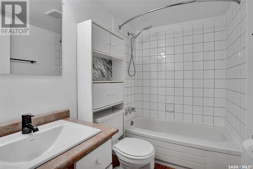 405 802A Kingsmere Boulevard, Saskatoon, SK - Indoor Photo Showing Bathroom