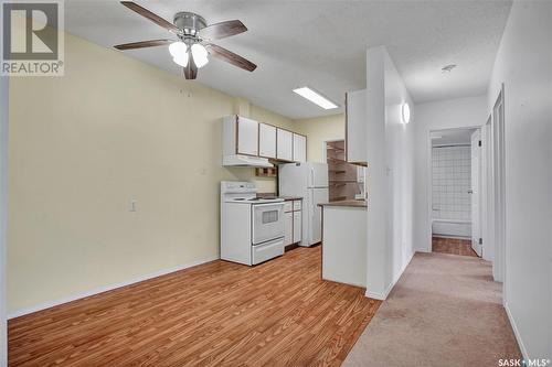 405 802A Kingsmere Boulevard, Saskatoon, SK - Indoor Photo Showing Kitchen