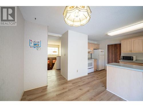 6477 Southwind Road, Vernon, BC - Indoor Photo Showing Kitchen