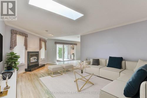 548 Rosecliffe Terrace, London, ON - Indoor Photo Showing Living Room With Fireplace