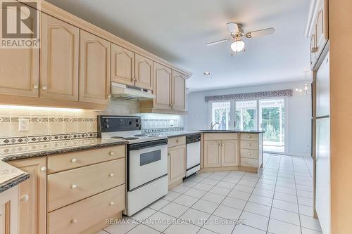 548 Rosecliffe Terrace, London, ON - Indoor Photo Showing Kitchen