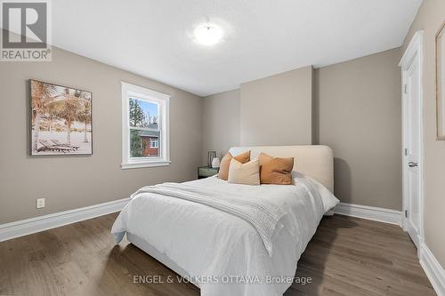 293-295 Holmwood Avenue, Ottawa, ON - Indoor Photo Showing Bedroom