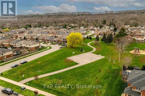 69 Willow Lane N, Grimsby, ON - Outdoor With View