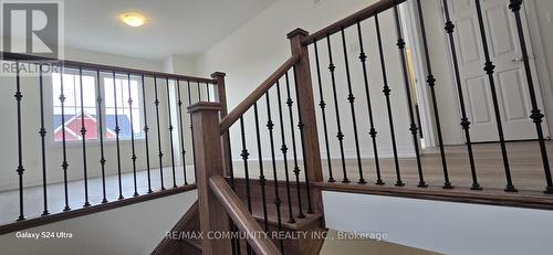 12 Heritage Way, Thorold, ON - Indoor Photo Showing Other Room