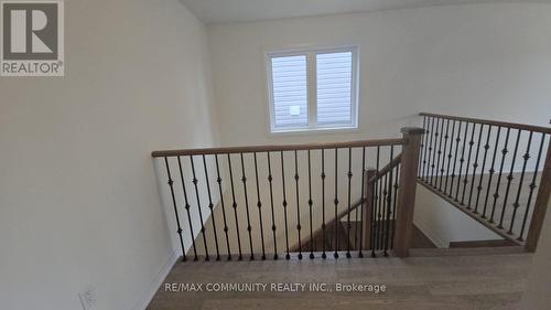 12 Heritage Way, Thorold, ON - Indoor Photo Showing Other Room