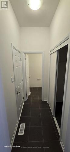 12 Heritage Way, Thorold, ON - Indoor Photo Showing Other Room