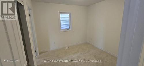 12 Heritage Way, Thorold, ON - Indoor Photo Showing Other Room