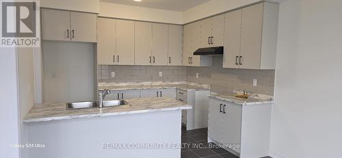 12 Heritage Way, Thorold, ON - Indoor Photo Showing Kitchen With Double Sink