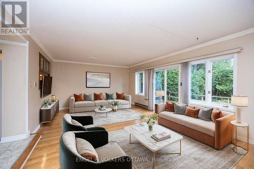 67 Kenilworth Street, Ottawa, ON - Indoor Photo Showing Living Room