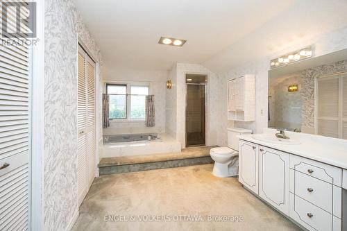 67 Kenilworth Street, Ottawa, ON - Indoor Photo Showing Bathroom