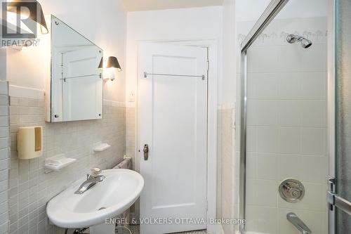 67 Kenilworth Street, Ottawa, ON - Indoor Photo Showing Bathroom