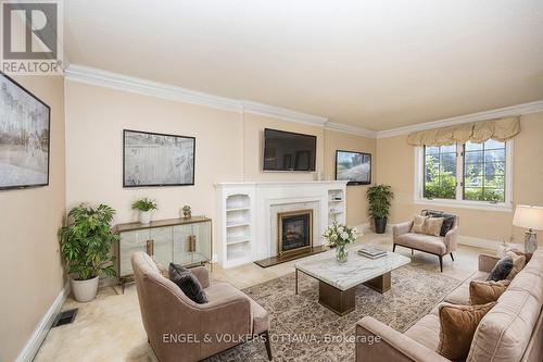 67 Kenilworth Street, Ottawa, ON - Indoor Photo Showing Living Room With Fireplace