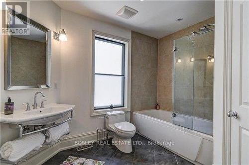 8 Bishop Street, Toronto, ON - Indoor Photo Showing Bathroom