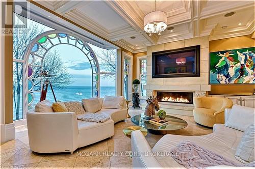 22 Bayview Drive, St. Catharines (438 - Port Dalhousie), ON - Indoor Photo Showing Living Room With Fireplace