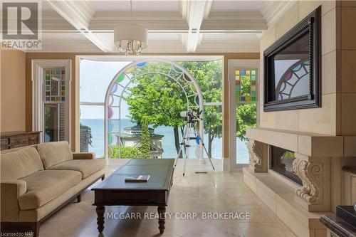 22 Bayview Drive, St. Catharines (438 - Port Dalhousie), ON - Indoor Photo Showing Living Room With Fireplace