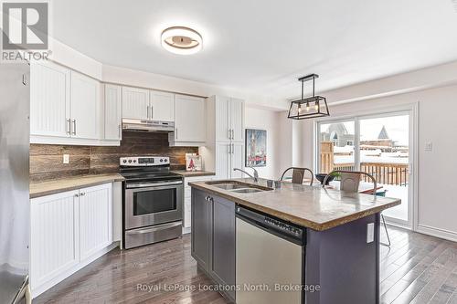 7 Robertson Street, Collingwood, ON - Indoor Photo Showing Kitchen With Double Sink