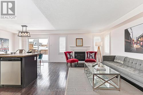 7 Robertson Street, Collingwood, ON - Indoor Photo Showing Living Room With Fireplace