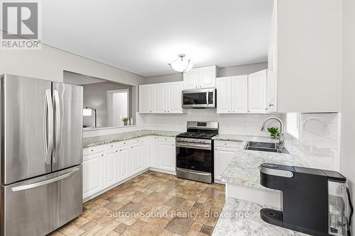 25 Pine Tree Drive, South Bruce Peninsula, ON - Indoor Photo Showing Kitchen With Double Sink