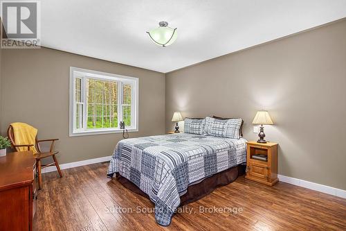 25 Pine Tree Drive, South Bruce Peninsula, ON - Indoor Photo Showing Bedroom