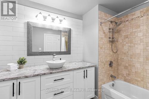 25 Pine Tree Drive, South Bruce Peninsula, ON - Indoor Photo Showing Bathroom