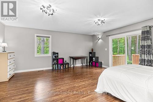 25 Pine Tree Drive, South Bruce Peninsula, ON - Indoor Photo Showing Bedroom