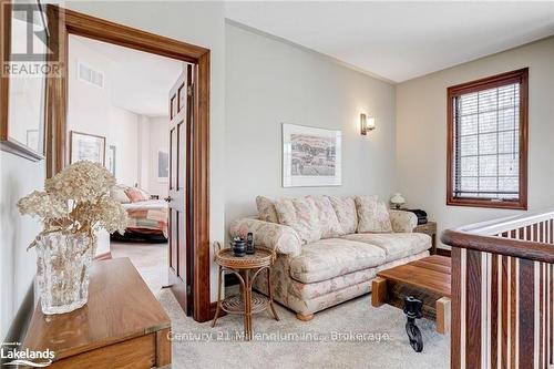 17 - 224 Blueski George Crescent, Blue Mountains (Blue Mountain Resort Area), ON - Indoor Photo Showing Living Room