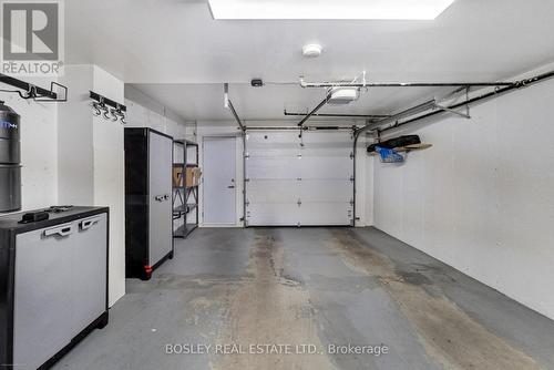 250 Manning Avenue, Toronto, ON - Indoor Photo Showing Garage