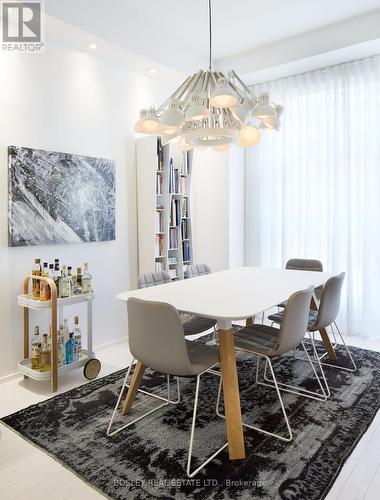 250 Manning Avenue, Toronto, ON - Indoor Photo Showing Dining Room