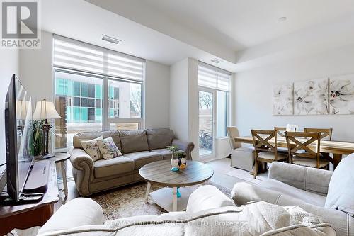 Th105 - 8868 Yonge Street, Richmond Hill, ON - Indoor Photo Showing Living Room