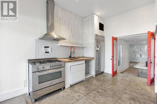 10 Saunders Avenue, Toronto, ON - Indoor Photo Showing Kitchen