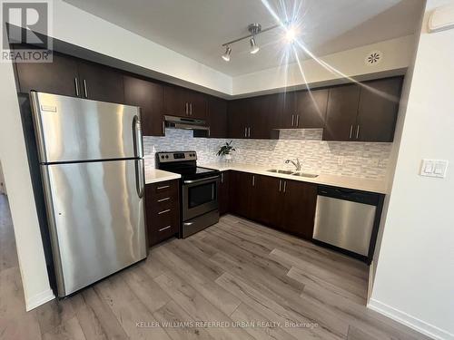 A17 - 26 Bruce Street, Vaughan, ON - Indoor Photo Showing Kitchen With Stainless Steel Kitchen With Double Sink With Upgraded Kitchen