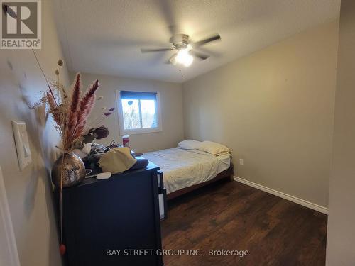 1147 Belle Aire Beach Road, Innisfil, ON - Indoor Photo Showing Bedroom