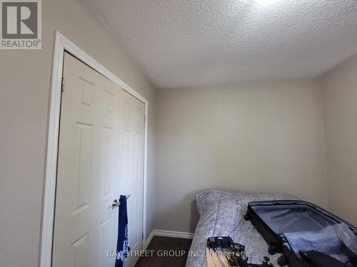 1147 Belle Aire Beach Road, Innisfil, ON - Indoor Photo Showing Bedroom