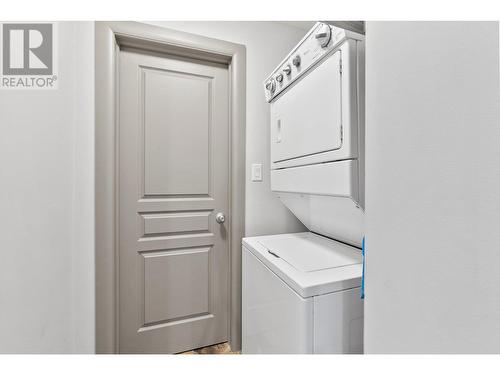 654 Cook Road Unit# 638, Kelowna, BC - Indoor Photo Showing Laundry Room