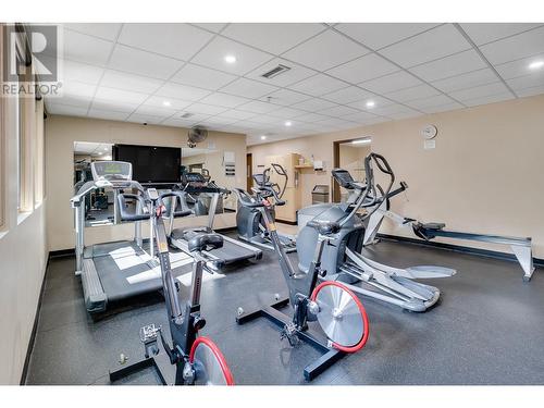 654 Cook Road Unit# 638, Kelowna, BC - Indoor Photo Showing Gym Room